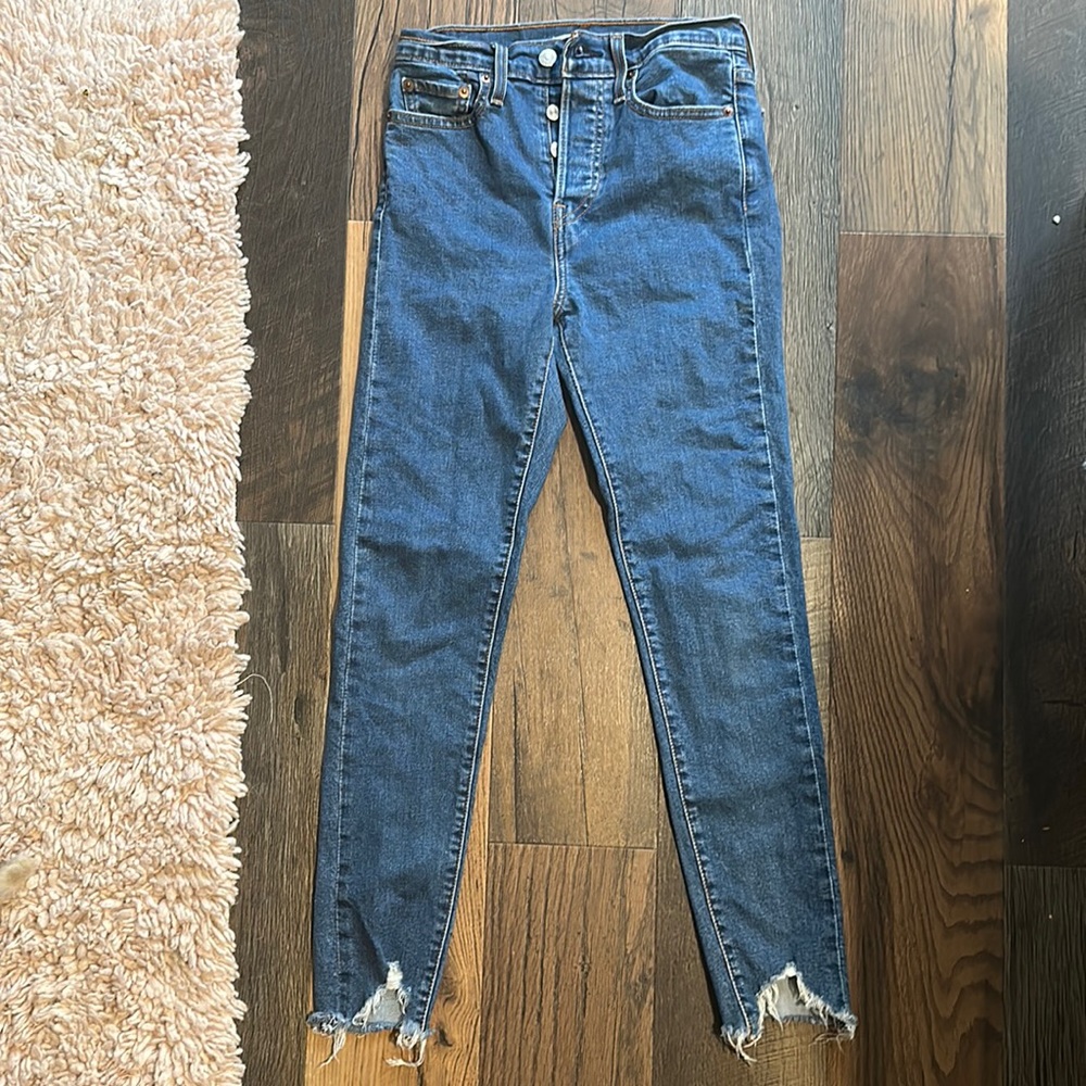 lLevi wedgie skinny jeans!
